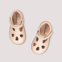 Load image into Gallery viewer, Pair of gold children's sandals with cut-out design on a light gray background