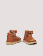 Load image into Gallery viewer, PETIT NORD - T-Bar Bow (Cognac)