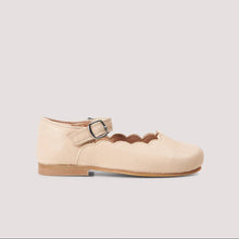 Load image into Gallery viewer, PETIT NORD - Scallop Mary Jane (Cream)