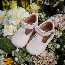 Load image into Gallery viewer, PETIT NORD - Baby Scallop T-Bar (Cream)