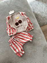 Load image into Gallery viewer, Guapoo - Reversible Vest | Cherry Happy