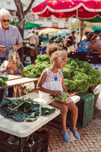 將圖片載入圖庫檢視器 Loiuse Misha - 白色棉紗刺繡上衣 2Y, 6Y