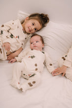 Load image into Gallery viewer, Studio Boheme - Chubby Pajama (Christmas)