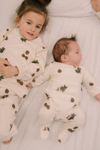 Load image into Gallery viewer, Studio Boheme - Chubby Pajama (Christmas)