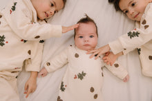 Load image into Gallery viewer, Studio Boheme - Chubby Pajama (Christmas)