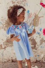 將圖片載入圖庫檢視器 Louise Misha - 水藍色刺繡洋裝 (4Y, 6Y)