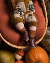 Load image into Gallery viewer, PETIT NORD - Baby Scallop T-Bar (Plum)