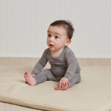 Load image into Gallery viewer, Quincy Mae - Pajamas Twinkle 12-18M
