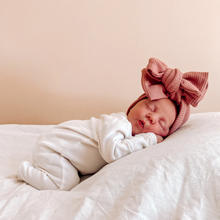Load image into Gallery viewer, Avery Ribbed Topknot - Dusky Rose