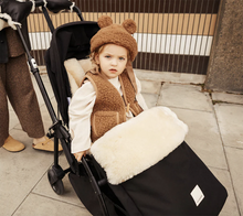 Load image into Gallery viewer, Binibamba - 美利奴羊毛背心 (咖啡色)