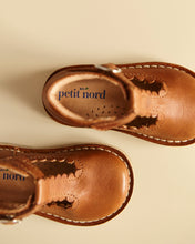 Load image into Gallery viewer, PETIT NORD - T-Bar Scallop (Cognac)