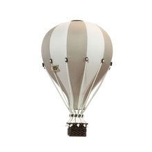將圖片載入圖庫檢視器 Hot air balloon model with striped design on a white background