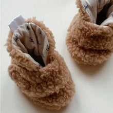 Load image into Gallery viewer, Konges Slojd - grizz teddy baby boot - tobbaco brown (12-18M)
