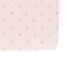 Load image into Gallery viewer, Pehr- 嬰兒床單 - Hatchling Fawn (Pink)