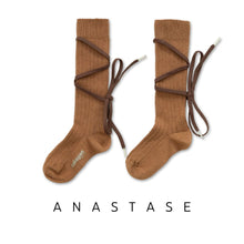 將圖片載入圖庫檢視器 [預購] Collegien | Anastasie - Lace-up Ribbed Knee Socks - Mocha
