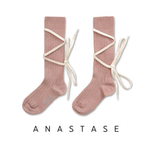 Load image into Gallery viewer, [預購] Collegien | Anastasie - Lace-up Ribbed Knee Socks - Vieux Rose
