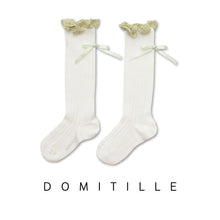 將圖片載入圖庫檢視器 [預購] Collegien | Domitille - Ribbed Knee Socks with Bow - Snow
