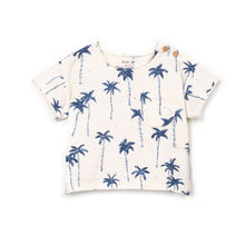 將圖片載入圖庫檢視器 White t-shirt with blue palm tree pattern on a white background
