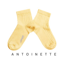 Load image into Gallery viewer, [預購] Collegien | Antoinette - Lightweight Pointelle Socks - Vanilla
