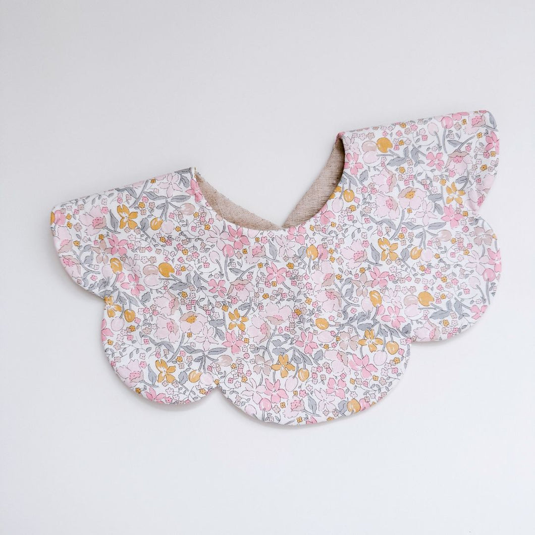 日本 Hibi - Liberty Pattern Bib (Pink Flowers)