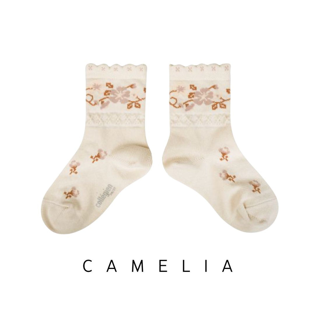 Collegien | Camelia - Jacquard Flower Ankle Socks (Sweet Lamb)