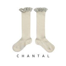 Load image into Gallery viewer, Collegien | Chantal - Ribbed Knee-high Socks with Leopard Hearts Ruffle - Lamb
