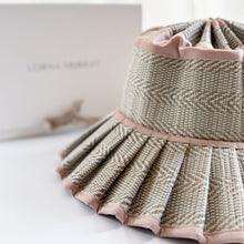 Load image into Gallery viewer, Lorna Murray -  Avoca Capri 成人太陽帽
