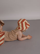 Load image into Gallery viewer, Organic Zoo - Tomato Stripes Bucket Sun Hat
