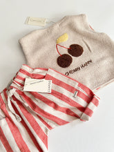 Load image into Gallery viewer, Guapoo - Reversible Vest | Cherry Happy
