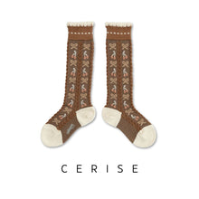 Load image into Gallery viewer, [預購] Collegien | Cerise - Jacquard Cherries and Bows Knee-high Socks (Biscuit)
