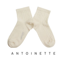 Load image into Gallery viewer, [預購] Collegien | Antoinette - Lightweight Pointelle Socks - Lamb
