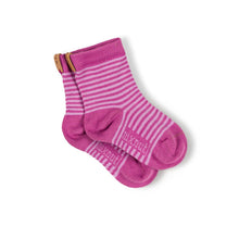 Load image into Gallery viewer, Nixnut - Stripe Socks (Lotus Stripe)
