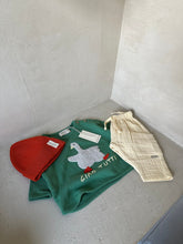 Load image into Gallery viewer, Guapoo - Basil Green Goose Shirt
