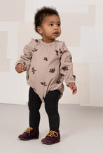Load image into Gallery viewer, Studio Boheme -  Esmee Romper (Light Mauve/Blackberries)
