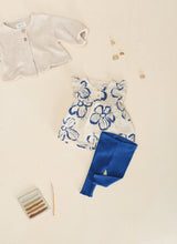 Load image into Gallery viewer, Play Up -  Fabric Dress with Flower Print
