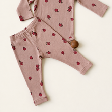 Load image into Gallery viewer, Studio Boheme - Rom Pom Leggings (Grenades/Pomegranate)
