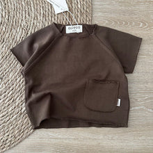 Load image into Gallery viewer, Guapoo - Cozy T-Shirt | Chocolate
