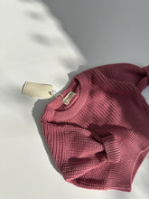 Load image into Gallery viewer, [預購] Guapoo - 針織毛衣 Winter Rose
