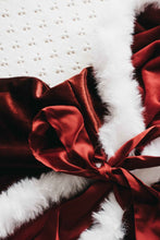 Load image into Gallery viewer, 🎄 Bencer and Hazelnut - Christmas Cape
