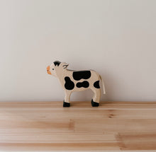 Load image into Gallery viewer, Holztiger - Black Cow Standing (牛，站立)
