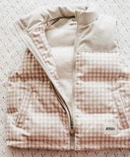 Load image into Gallery viewer, [預購] 格紋羽絨背心
