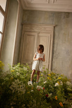 將圖片載入圖庫檢視器 Louise Misha - 薄紗雙蝴蝶結小洋裝 (Flower Dunes) 3Y+
