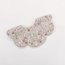 Load image into Gallery viewer, 日本 Hibi - Liberty Pattern Bib

