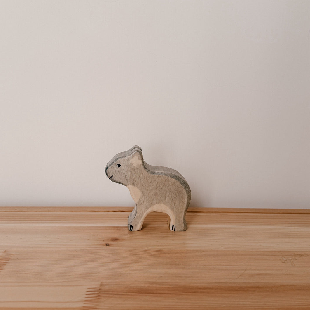 Holztiger - Koala , standing (無尾熊, 站立)