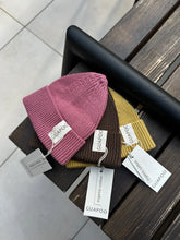 Load image into Gallery viewer, [預購] Guapoo - Knit Beanie Winter Rose

