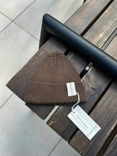 Load image into Gallery viewer, Guapoo - Knit Beanie Wood
