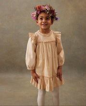 將圖片載入圖庫檢視器 Young girl in a beige dress with a floral headband against a brown background
