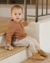 Load image into Gallery viewer, Quincy Mae - Woven Pant (Cedar Check)
