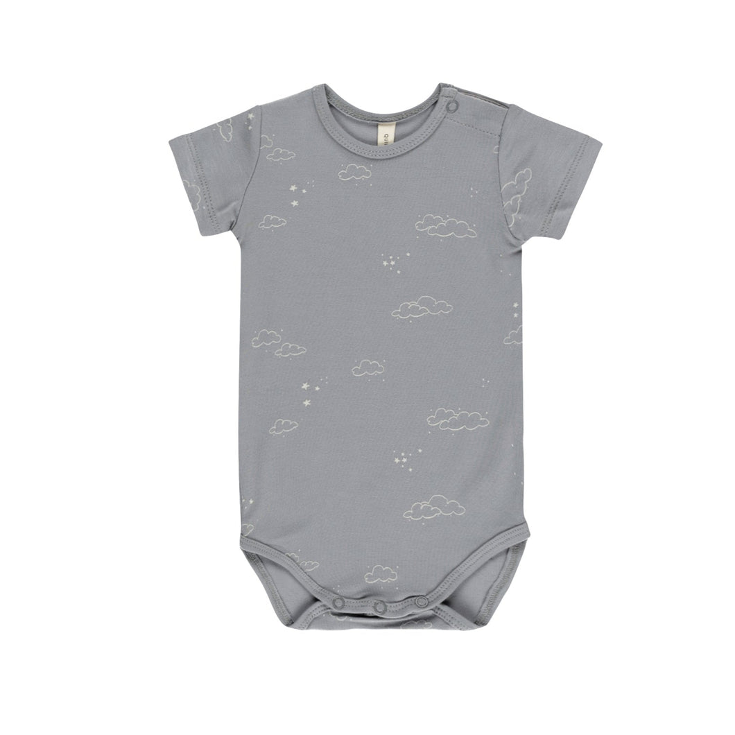 Quincy Mae - Bamboo Short Sleeve Bodysuit (Clouds)