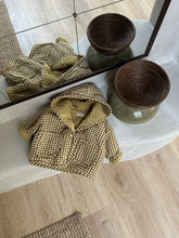 Load image into Gallery viewer, [預購] Guapoo - 可反穿泰迪熊外套 Marzipan

